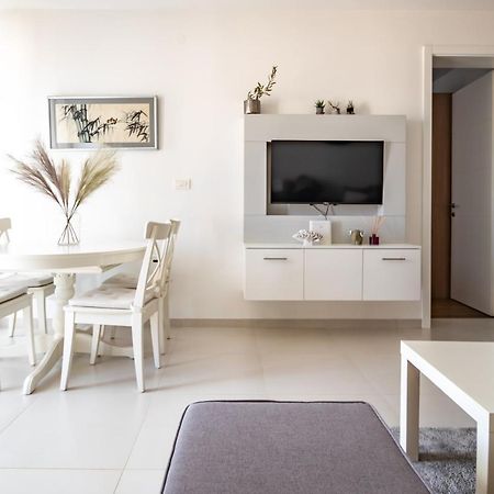 Boutique La Perla Jacuzzi Appartement Murter Buitenkant foto