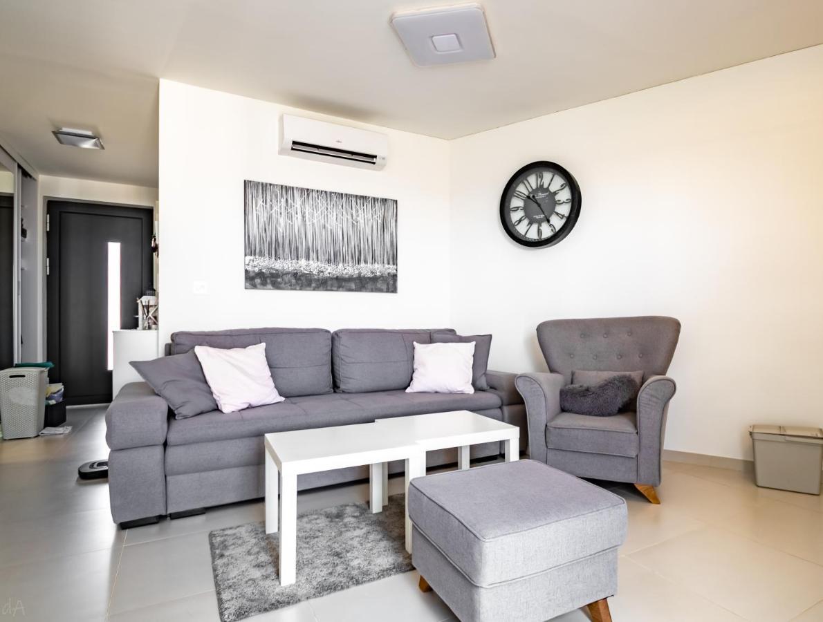 Boutique La Perla Jacuzzi Appartement Murter Buitenkant foto