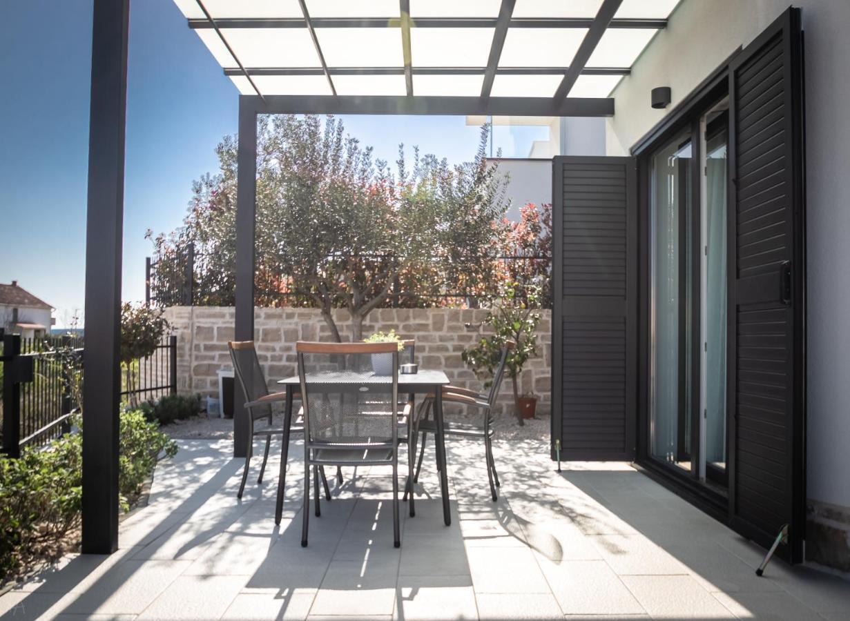 Boutique La Perla Jacuzzi Appartement Murter Buitenkant foto