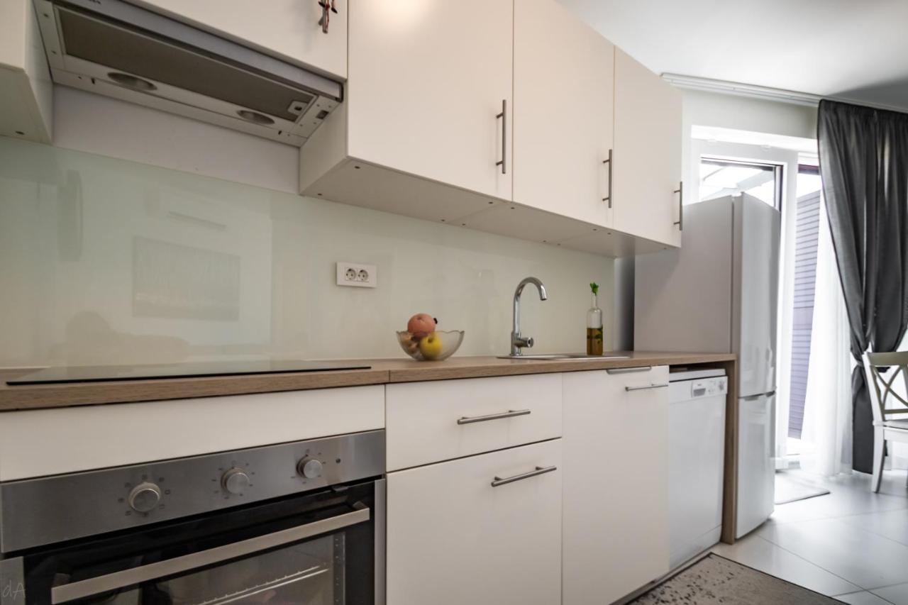 Boutique La Perla Jacuzzi Appartement Murter Buitenkant foto