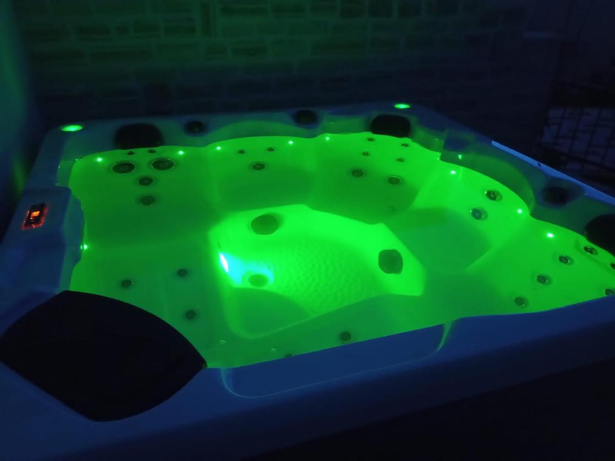 Boutique La Perla Jacuzzi Appartement Murter Buitenkant foto